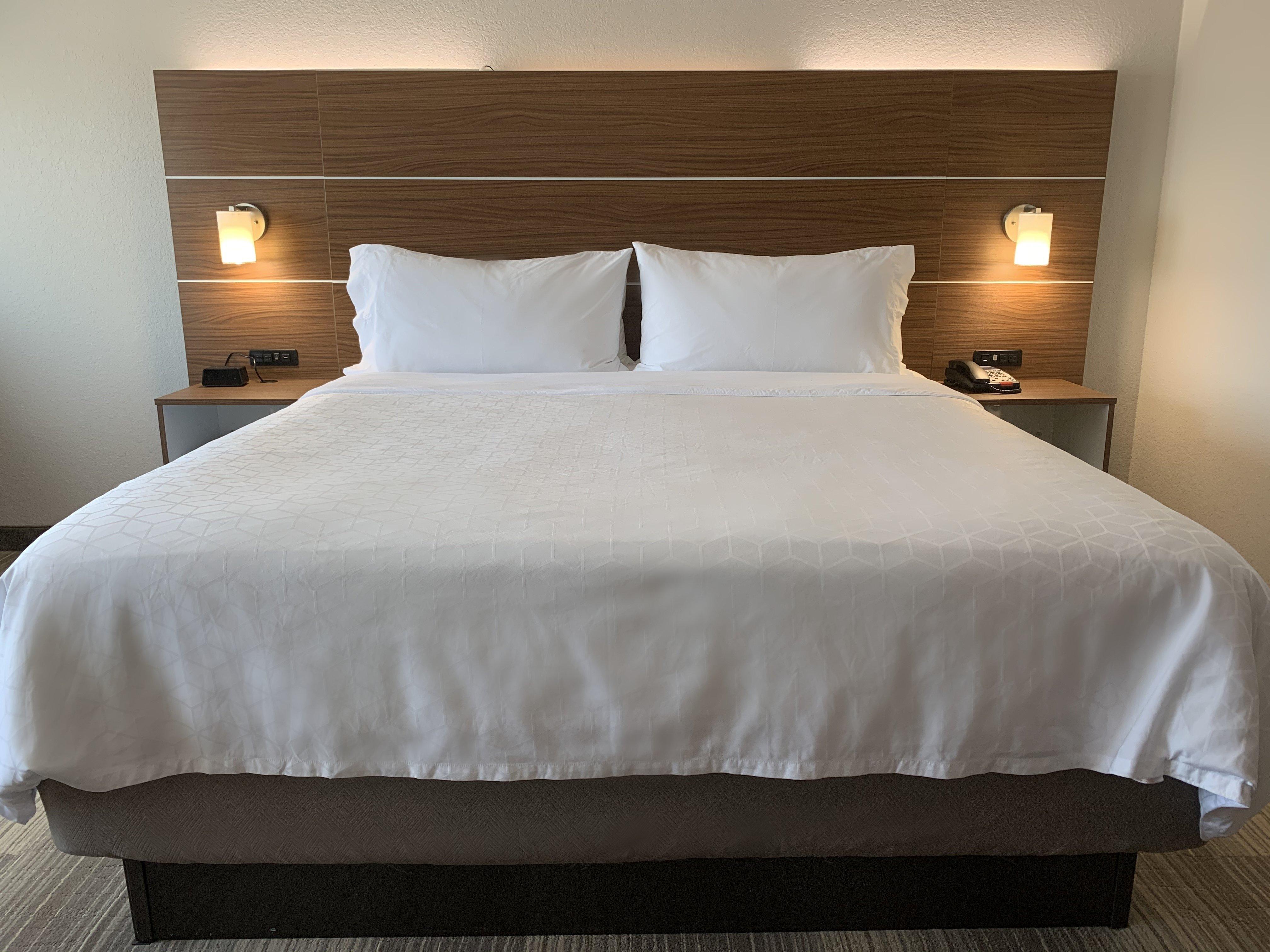 Express & By Ihg Moore