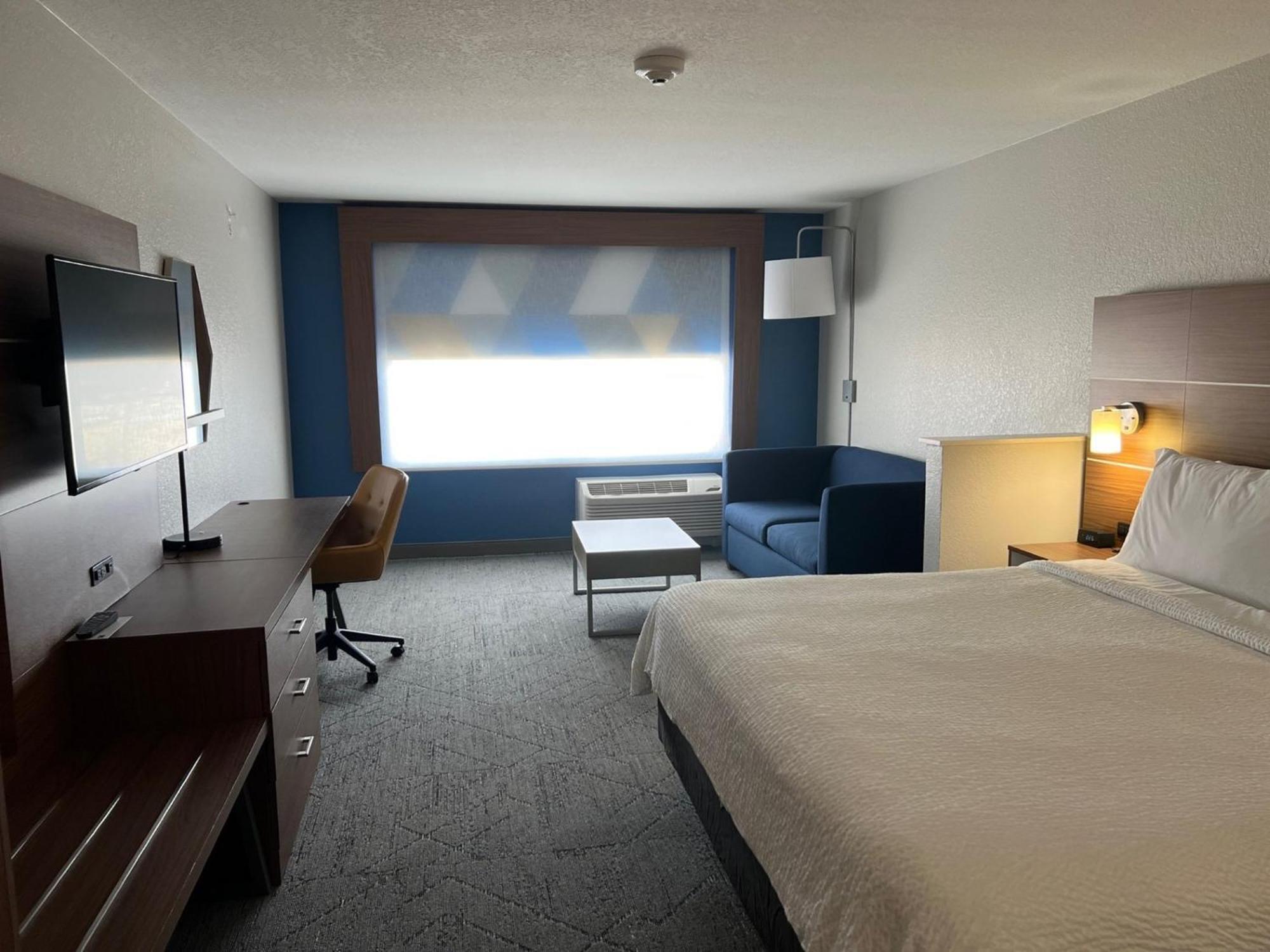 Express & By Ihg Hotel Moore