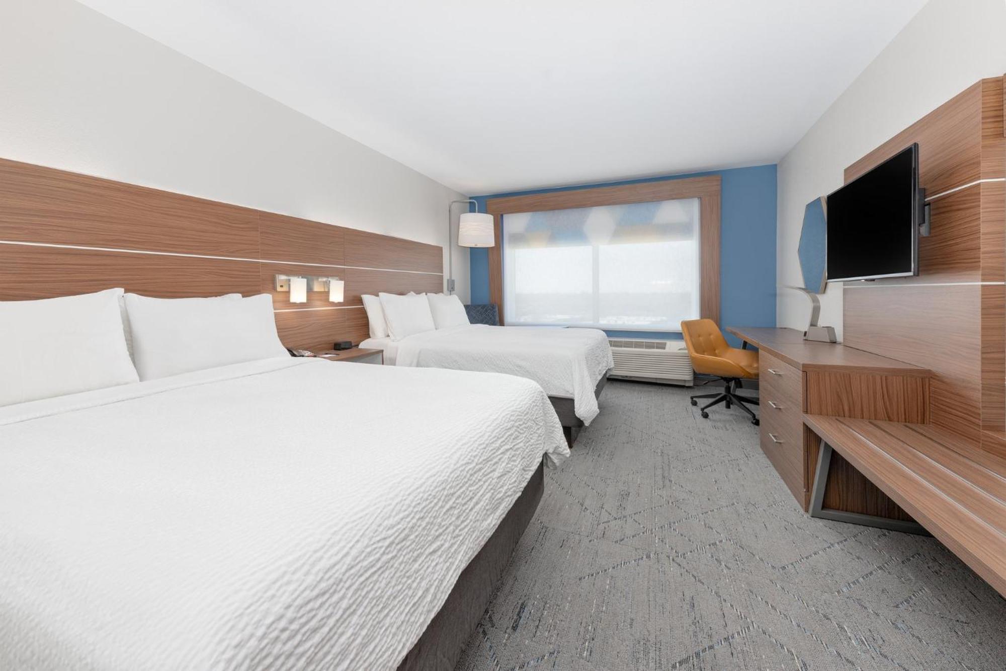 Express & By Ihg Hotel 2*