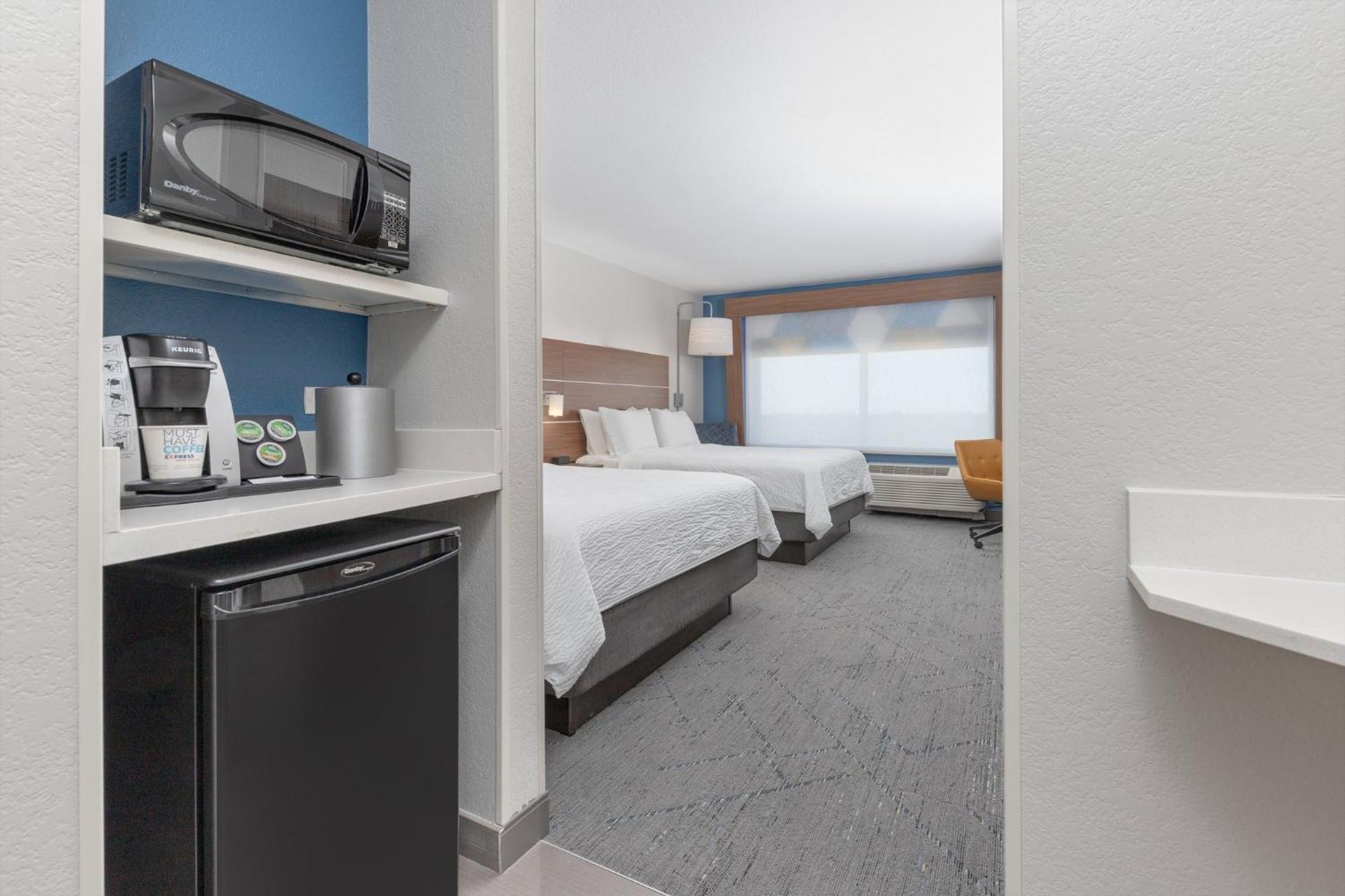 Hotel Express & By Ihg 2*