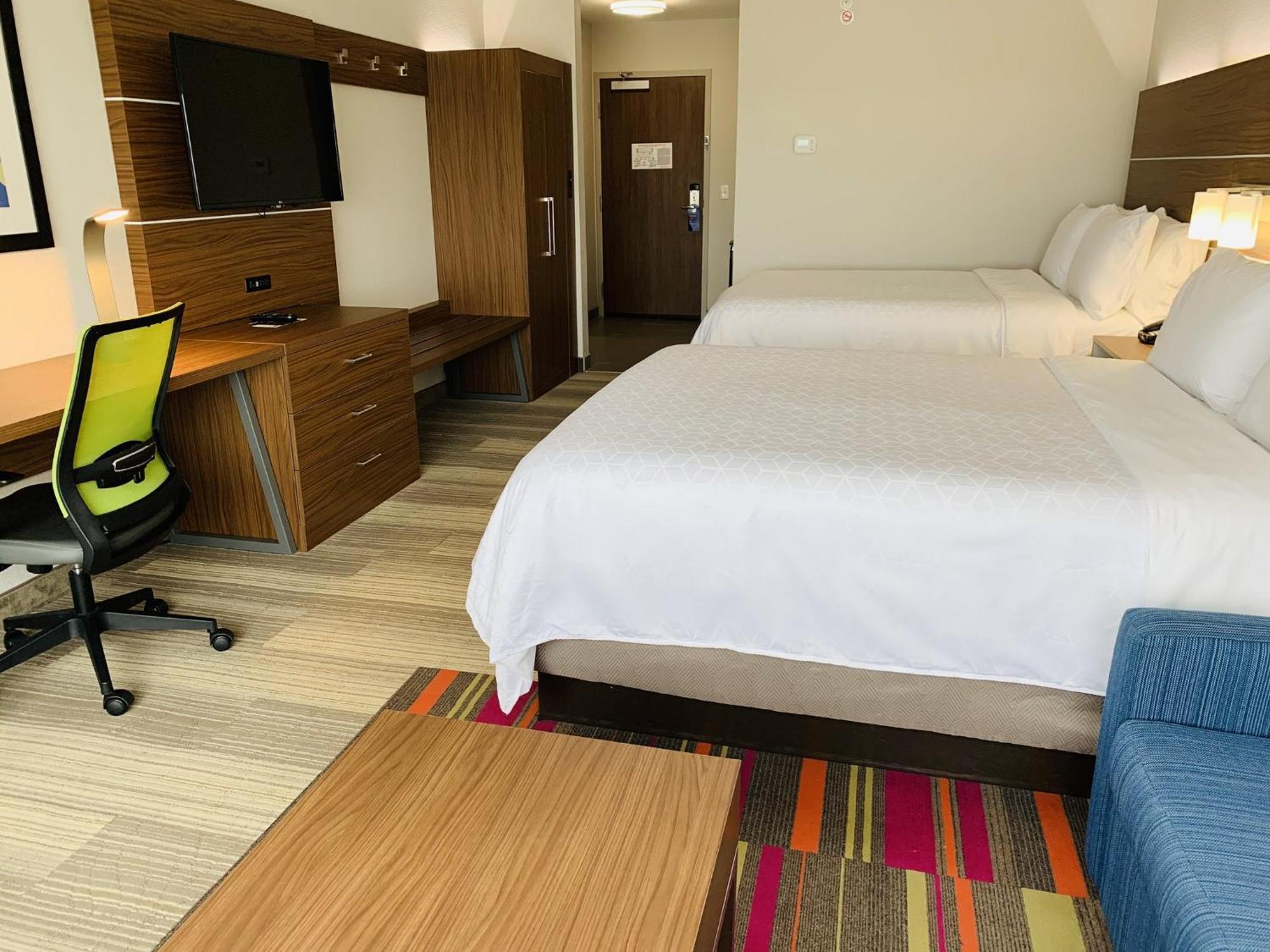 Express & By Ihg Hotel Moore