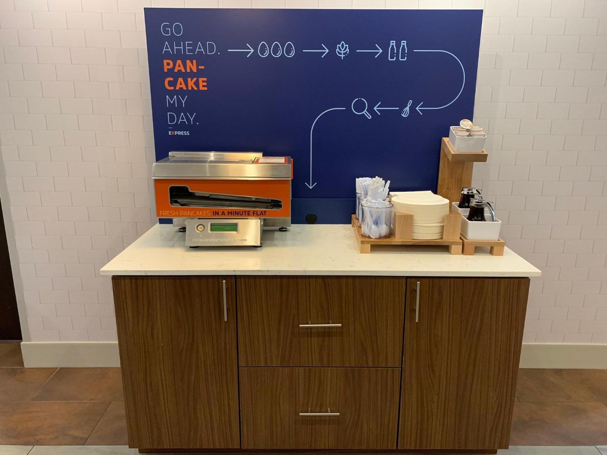 Hotel Express & By Ihg Moore