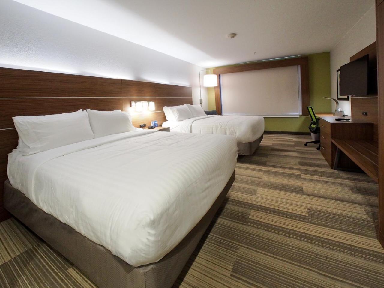 Express & By Ihg Hotel 2*