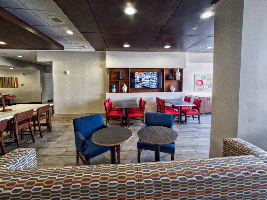 Hotel Express & By Ihg Moore