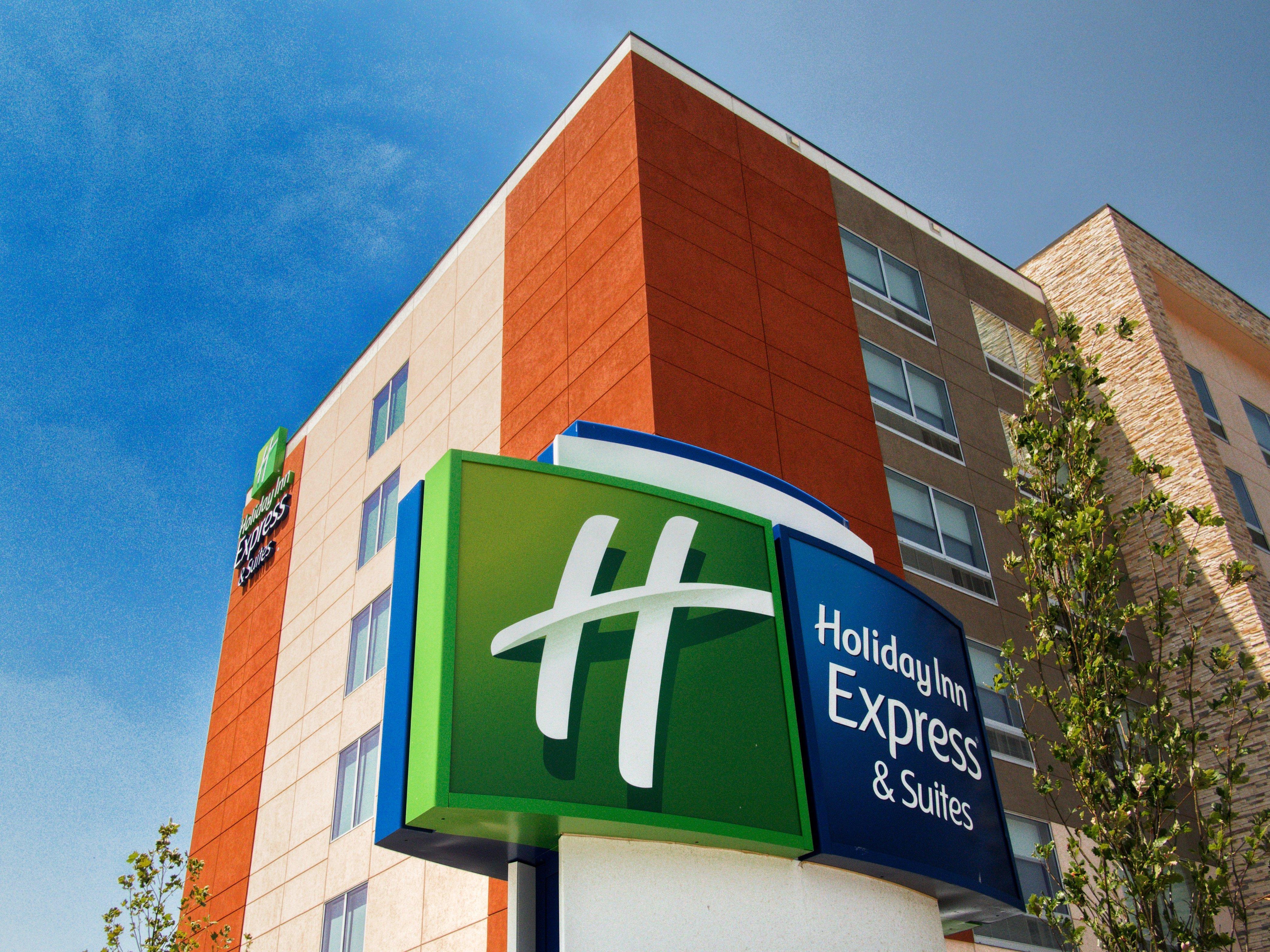Express & By Ihg Moore